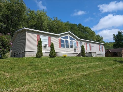 2492 Irish Ridge Rd, East Liverpool, OH, 43920-9403 | Card Image