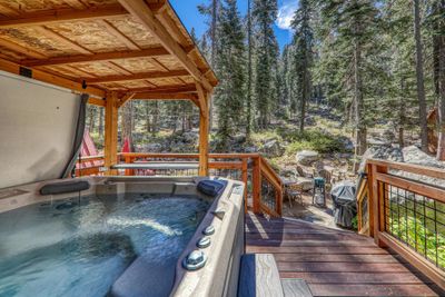 15591 Conifer Drive, House other with 3 bedrooms, 2 bathrooms and null parking in Truckee CA | Image 3