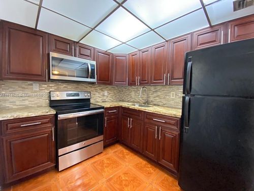 apt-520-15600 Nw 7th Ave, Miami, FL, 33169-6227 | Card Image