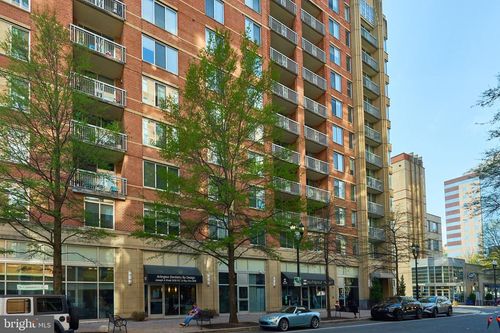 422-1020 N Highland St, ARLINGTON, VA, 22201-2180 | Card Image