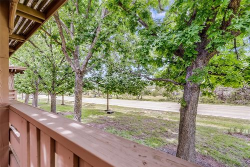 45 Oaks Pl, Lago Vista, TX, 78645-6979 | Card Image