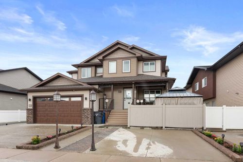 4929 Southlands Dr Se, Medicine Hat, AB, T1B0C1 | Card Image