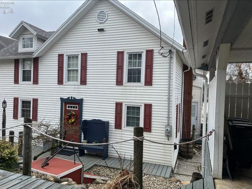 218 Van Meter Dr, Tiffin, OH, 44883-9325 | Card Image