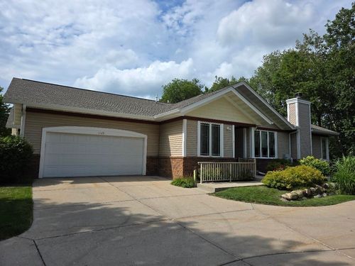 5-1125 Virgin Lake Drive, Stoughton, WI, 53589 | Card Image