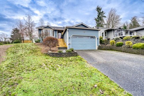 25904 202nd Ave Se, Covington, WA, 98042-6179 | Card Image