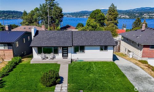 7716 S Mission Drive, Seattle, WA, 98178 | Card Image