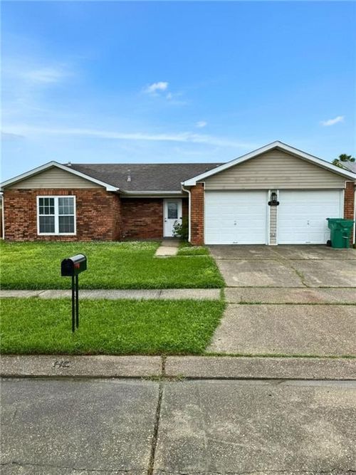 1028 Kingsway Dr W, Gretna, LA, 70056-8114 | Card Image