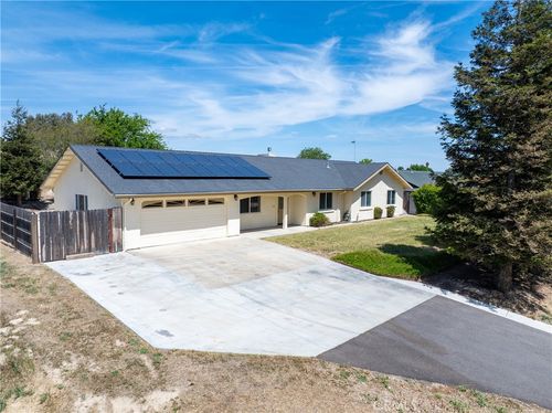 5575 Reindeer Pl, Paso Robles, CA, 93446-7183 | Card Image