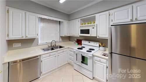 40-3709 Colony Crossing Dr, Charlotte, NC, 28226-4817 | Card Image