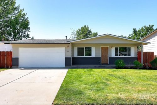 8505 W Canterbury Dr, Boise, ID, 83704-5604 | Card Image
