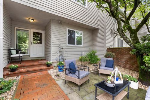 10 Waterside Close, Eastchester, NY, 10709-5652 | Card Image