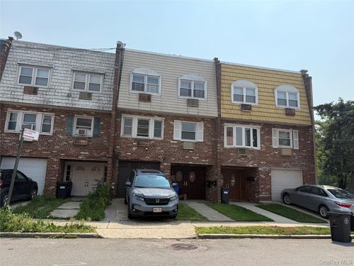 4335 223rd St, Bayside, NY, 11361-2400 | Card Image