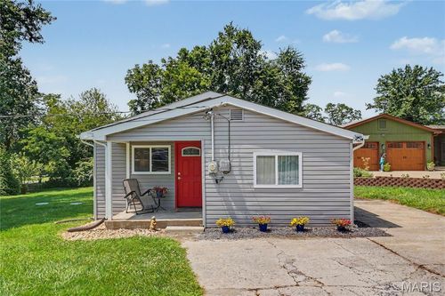 31 Plackemeier Dr, O Fallon, MO, 63366-2944 | Card Image
