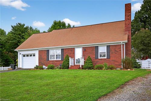 5311 Albany Cir, Tobaccoville, NC, 27050-9723 | Card Image