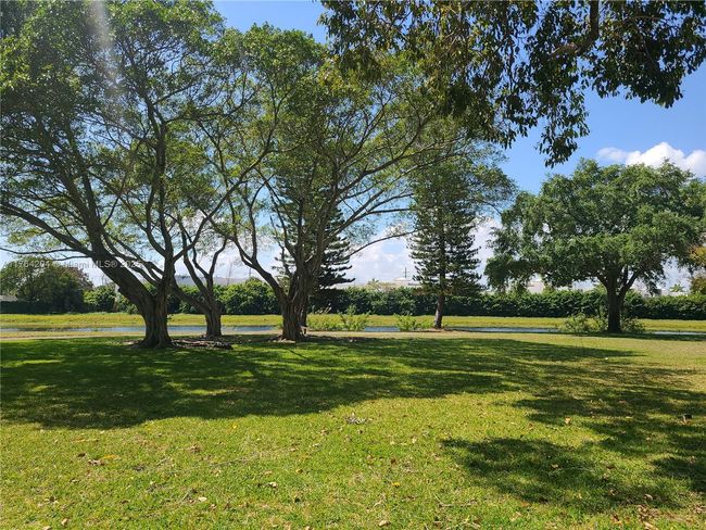 APT-223 - 2318 S Cypress Bend Dr, Condo with 1 bedrooms, 2 bathrooms and null parking in Pompano Beach FL | Image 9