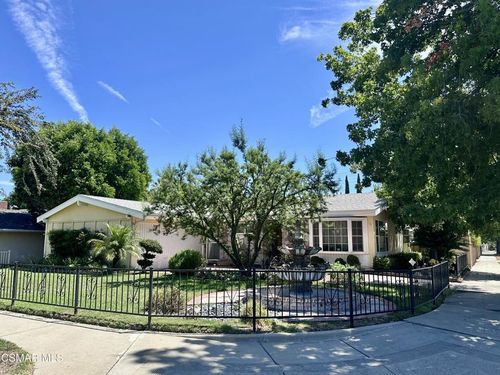 20256 Londelius Street, Winnetka, CA, 91306 | Card Image