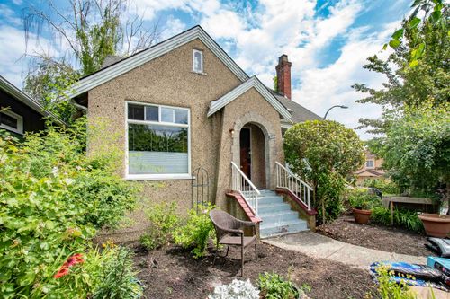 2686 Nanaimo Street, Vancouver, BC, V5N5E7 | Card Image