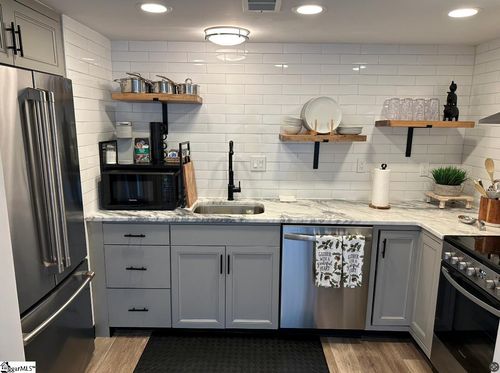 3706 E North St, Greenville, SC, 29615-2395 | Card Image