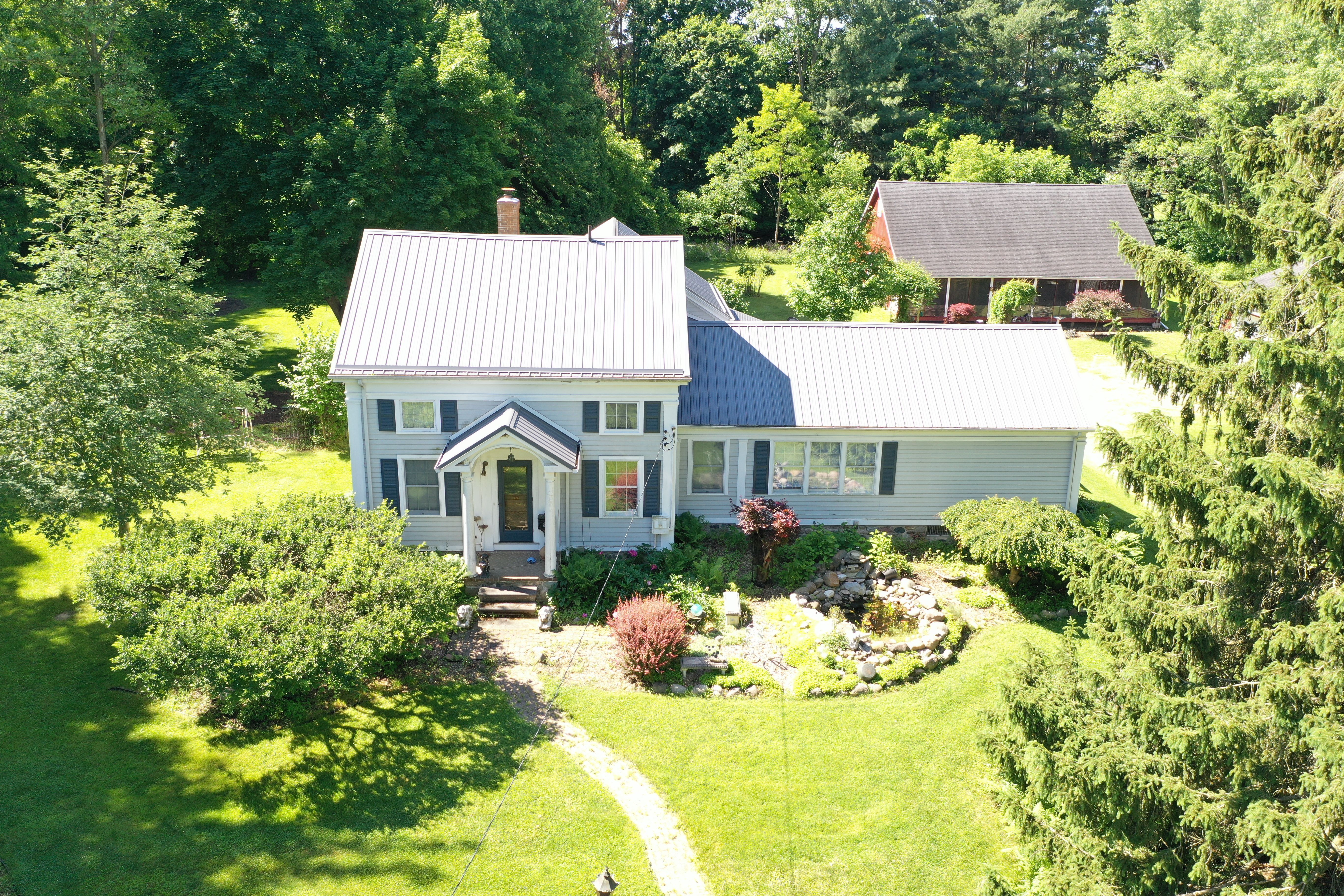 Hough Rd, Almont, MI 48003