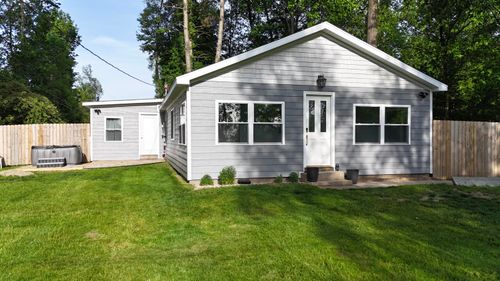 17259 Paradise Lake Rd, Vandalia, MI, 49095-9756 | Card Image