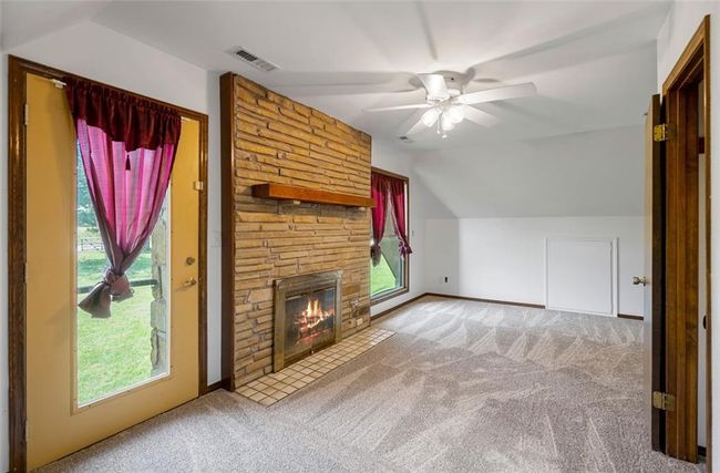 Upstaitrs bedroom | Image 16