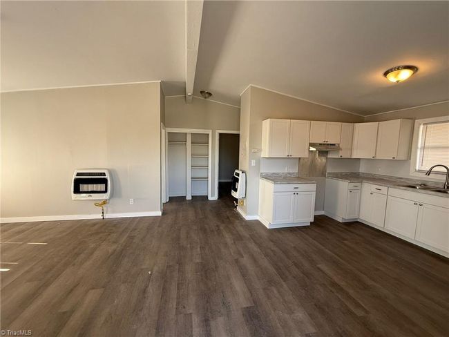 410 Meredith St, House other with 4 bedrooms, 2 bathrooms and null parking in High Point NC | Image 5