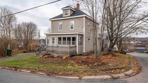 515 Pleasant St, New Glasgow, NS, B2H3A1 | Card Image