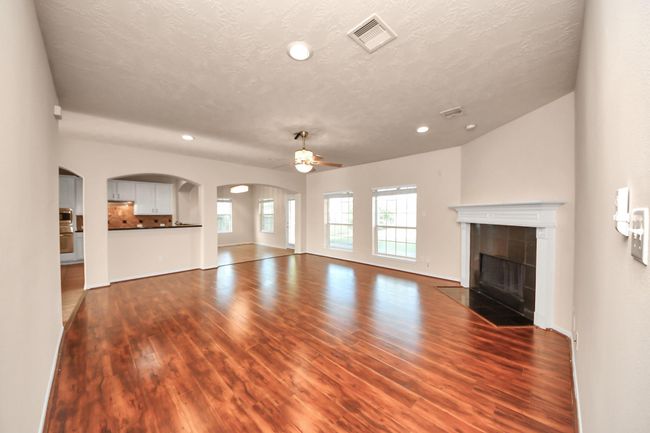 14311 Lakepointe Bend Ln, House other with 6 bedrooms, 4 bathrooms and 2 parking in Cypress TX | Image 25