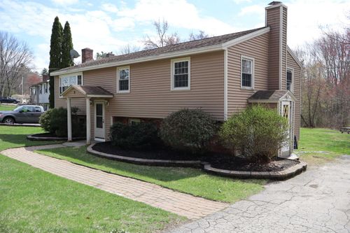 9 Whitehall Ter, Hooksett, NH, 03106-2116 | Card Image