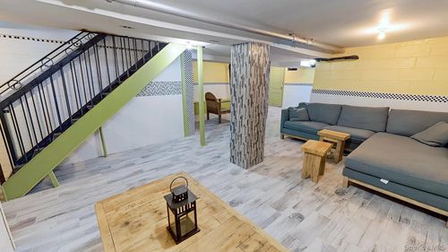 181 Irving Ave, Brooklyn, NY, 11237-4391 | Card Image