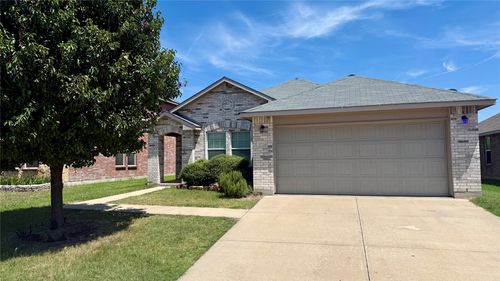 5724 Mirror Ridge Dr, Fort Worth, TX, 76179-7223 | Card Image