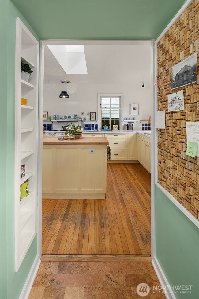 4512 35 Th Ave W, House other with 3 bedrooms, 2 bathrooms and null parking in Seattle WA | Image 7