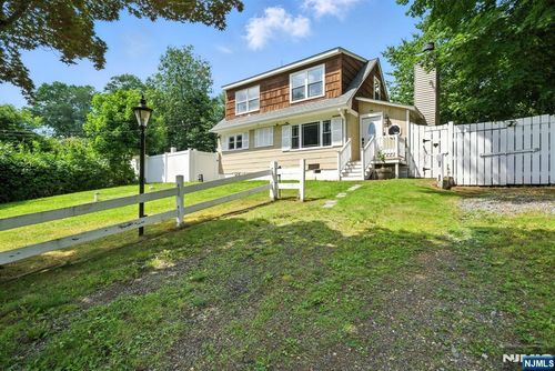 17 Selma Blvd, Randolph, NJ, 07869-3406 | Card Image