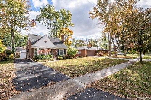 32210 Sheridan Dr, Beverly Hills, MI, 48025-4249 | Card Image