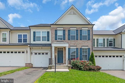 9303 Angel Falls St, BRISTOW, VA, 20136-6166 | Card Image