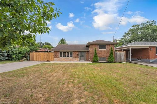 35 Hickery Pl, Brantford, ON, N3S3C7 | Card Image