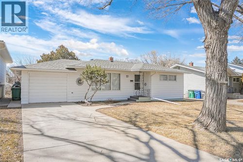 1217 Av J N, Saskatoon, SK, S7L2L7 | Card Image