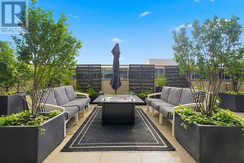 404-250 Pall Mall St, London, ON, N6A6K3 | Card Image