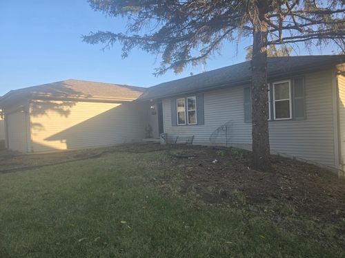 6043 Windsor Rd, Loves Park, IL, 61111-4447 | Card Image