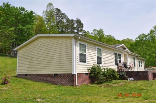 700 1643 Highway, Somerset, KY, 42501 | Card Image