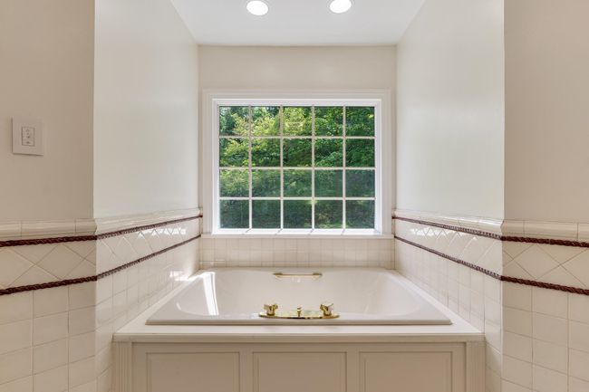 3 Willow Glen Rd, House other with 4 bedrooms, 4 bathrooms and null parking in Huntington WV | Image 38