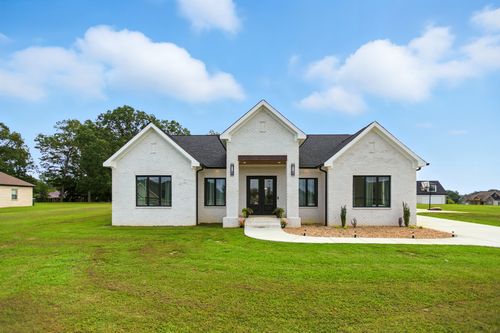 1 Ivy Dr, Fayetteville, TN, 37334-7287 | Card Image