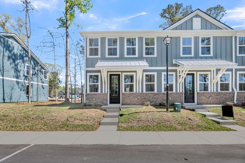 473 Martins Creek Blvd, Summerville, SC, 29485-5555 | Card Image