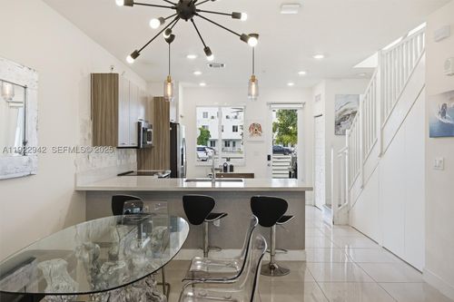 110-6420 Nw 102nd Path, Doral, FL, 33178-4695 | Card Image