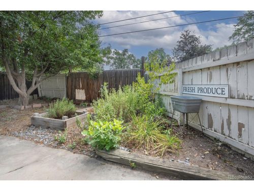 1034 Venice St, Longmont, CO, 80501-4319 | Card Image
