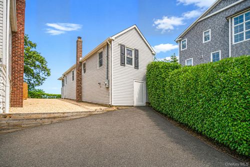 2-27 Walnut Ave, Setauket, NY, 11733-4067 | Card Image