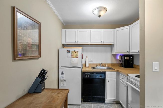 230 - 230 West Walk, Condo with 1 bedrooms, 1 bathrooms and 2 parking in West Haven CT | Image 15