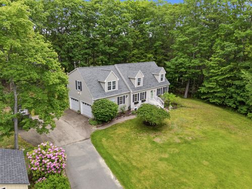 13 Mckenna Ln, York, ME, 03909-6650 | Card Image