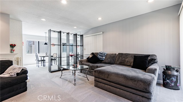Plata Ln, Calabasas, CA 91302