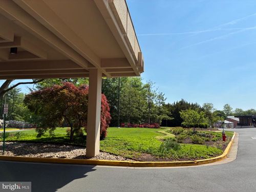 101-1800 Old Meadow Rd, MCLEAN, VA, 22102-1809 | Card Image
